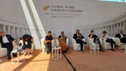 Un momento di un panel moderato dal professor Gianluigi Ballarani dell'Università di Pavia
