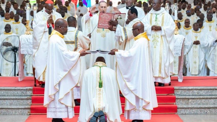 Messe d'ordination épiscopale de Mgr  Jean Martial Arnaud Kouamé Aguia, deuxième évêque auxiliaire de l'archidiocèse d'Abidjan.