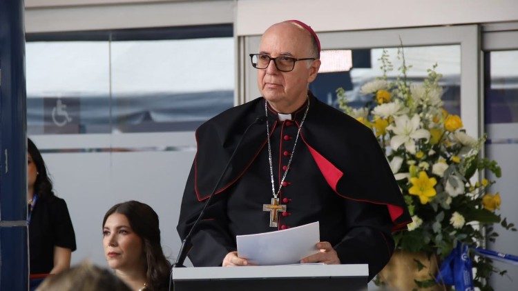 Abp Jos&eacute; Vicente N&aacute;cher, metropolita Tegucigalpy