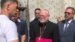 Papieski wysłannik abp Gallagher odwiedził miejsca rosyjskich bomabardowań