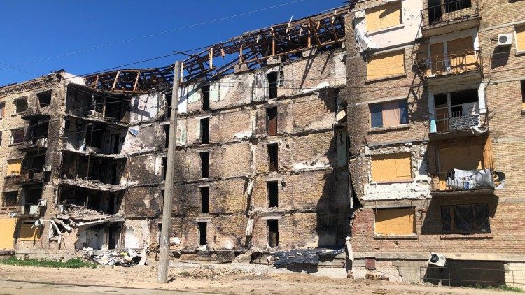 Разрушенные здания на улице Братства Тарасовцев