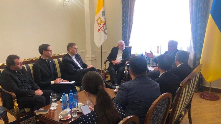  Un momento del encuentro en el Ministerio de Asuntos Exteriores