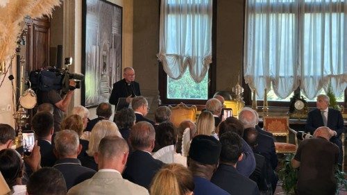 Cardeal Parolin: &eacute; necess&aacute;ria uma “P&aacute;scoa de Paz” para eliminar a guerra