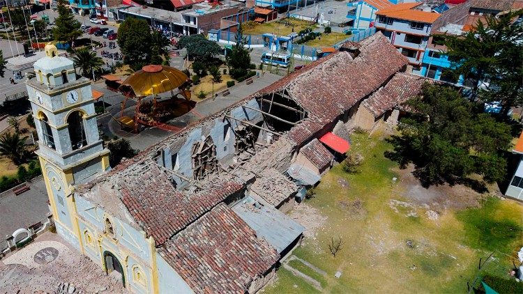 Iglesia Santiago Apóstol de Chongos Bajo 
