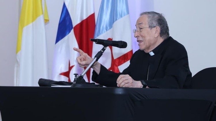 Foro en Panamá Magnifica Humanitas. Intervención del cardenal Oscar Rodríguez Maradiaga