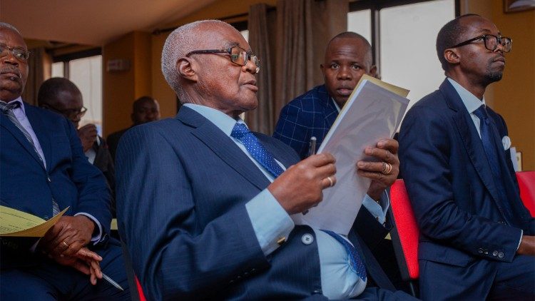 Antigos seminaristas de Angola: momento do juramento e profiss&atilde;o de f&eacute;