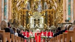 Arzobispo Prieto: la sociedad actual sigue necesitando hombres y mujeres capaces de buscar la verdad.
