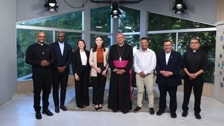 A visita do Patriarca de Lisboa &agrave; Comunidade Can&ccedil;&atilde;o Nova, em Cachoeira Paulista