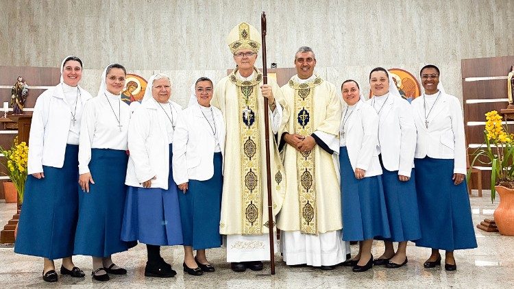 Religiosas com dom Bruno