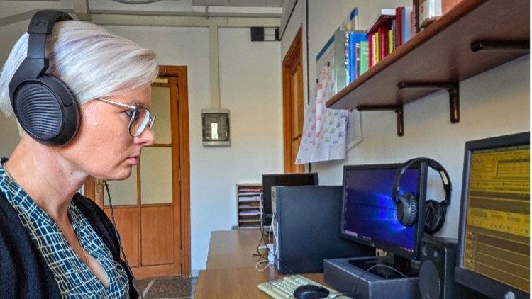 Sabrina in der Redaktion