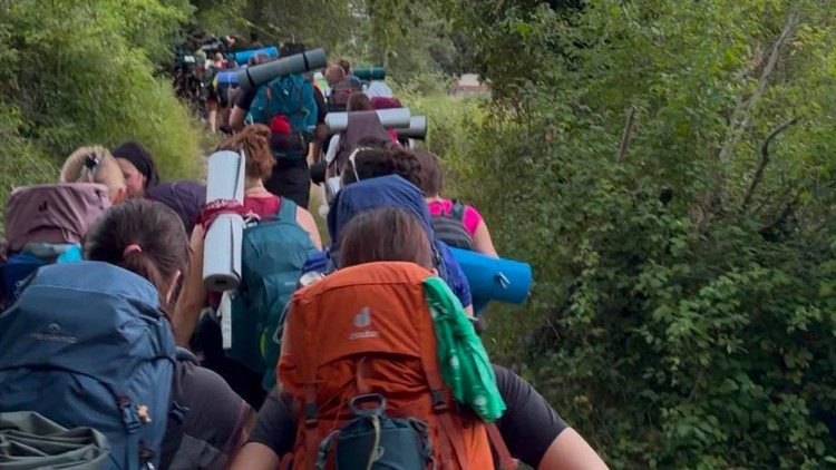 I ragazzi durante il la marcia