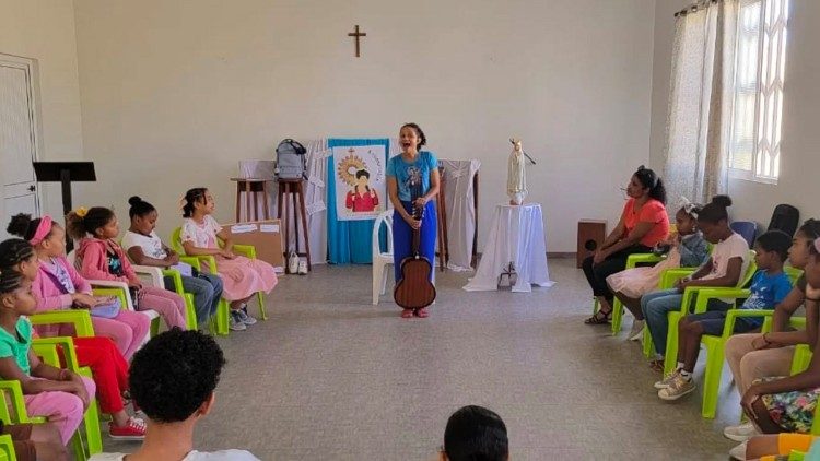Momento com crian&ccedil;as e adolescentes em S&atilde;o Vicente