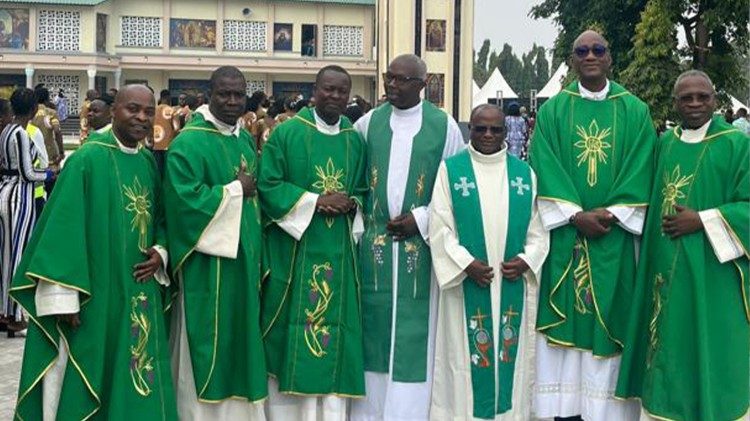 Des liturgistes africains 