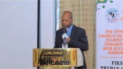 Dom Lúcio Andrice Muandula, Bispo de Chimoio (Moçambique) Coordenador Equipa Sinodal Continental do SECAM