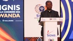 El Arzobispo Fortunatus Nwachukwu, Secretario del Dicasterio para la Evangelización, durante su intervención en el Congreso Mundial y Asamblea de Delegados de SIGNIS 2026.