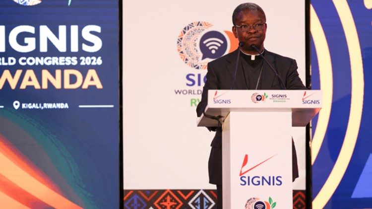 El Arzobispo Fortunatus Nwachukwu, Secretario del Dicasterio para la Evangelización, durante su intervención en el Congreso Mundial y Asamblea de Delegados de SIGNIS 2026.