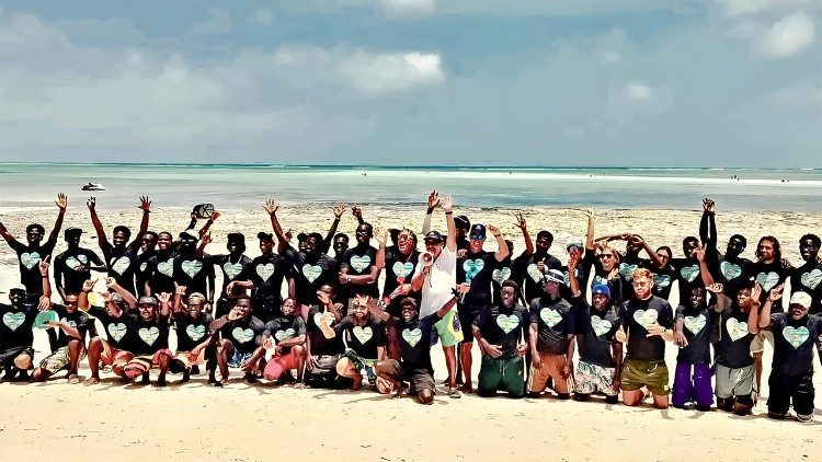 Giải kitesurfing quốc tế (Zanzibar Cup 2026) được tổ chức tại Tanzania.