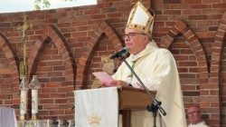 Nuncjusz apostolski w Polsce abp Antonio Guido Filipazzi w Rostkowie