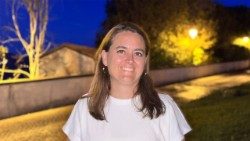Elisabet Argemí, spanyol ápolónő, aki átadta Leó pápának a testvéréről szóló könyvet
