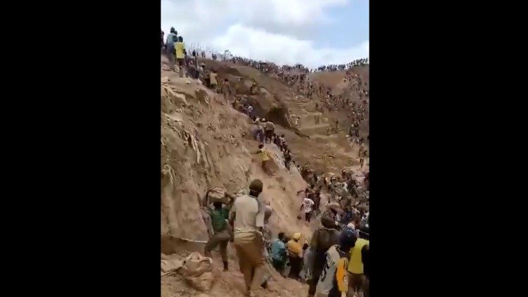 Vụ sạt lở tại mỏ vàng ở làng Zamboye, miền tây Cộng hòa Trung Phi, ngày 18/08/2026.