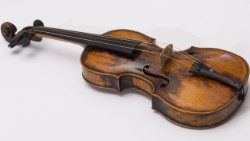 Violina e përdorur nga Mozarti kur ishte fëmijë