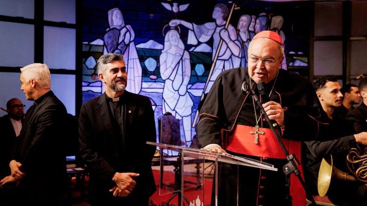 Cardeal Dom Orani Tempesta discursando na Igreja do Sagrado Cora&ccedil;&atilde;o na PUC-Rio