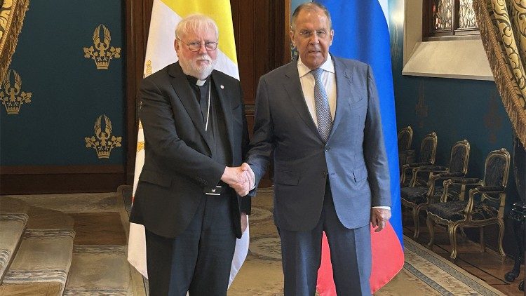 Arhiepiscopul Gallagher și ministrul Lavrov la conferința de presă comună de la Moscova