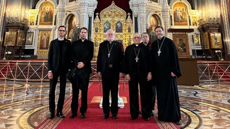 Obisk pravoslavne katedrale v Moskvi