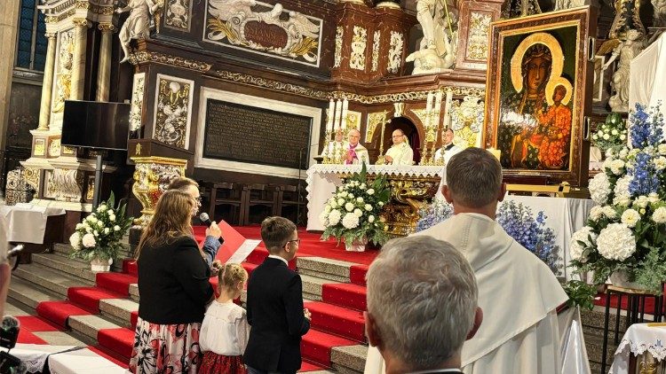 Wierni będą za prosić Maryję o wypraszanie łask u Jej Syna