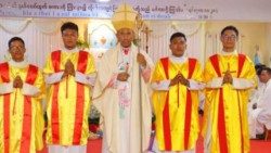 sacerdoti.jpg