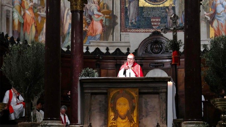 Il cardinale Claudio Gugerotti durante la sua omelia