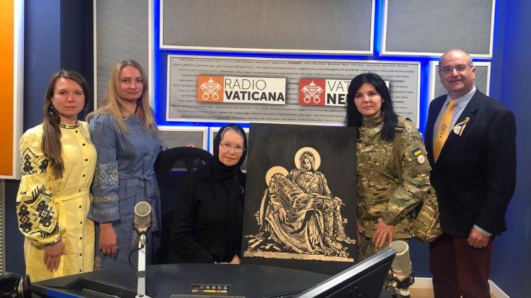 Negli studi di Radio Vaticana