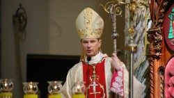 Biskup kijowsko-żytomierski dziękuje Polakom za pomoc przekazywaną Ukraińcom