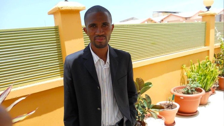 O docente universit&aacute;rio Mois&eacute;s Senha