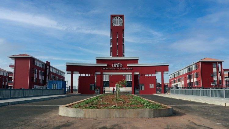 Universidade pública de Cabo Verde 