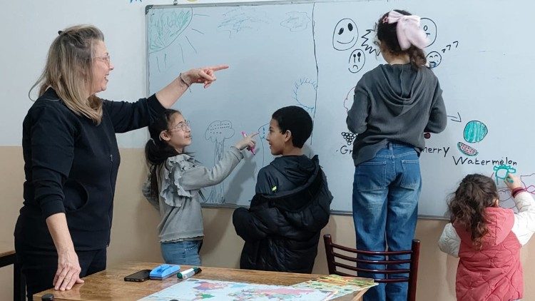  Apoyo escolar para ni&ntilde;os