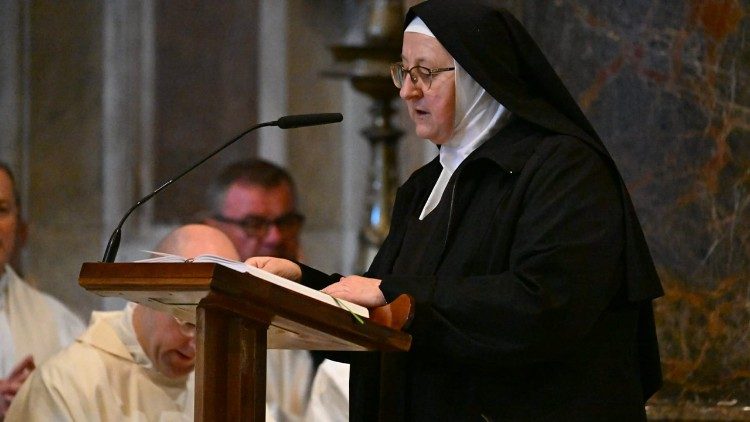 Msza św. przy grobie św. Jana Pawła II odbyła się po dw&oacute;ch tygodniach przerwy, z racji przypadającego tydzień temu Wielkiego Czwartku