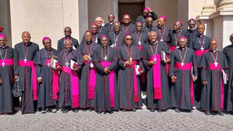 கமரூன் நாட்டின் ஆயர்கள் 