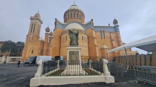 Algieria – ogromny kraj i niewielka wsp&oacute;lnota Kościoła o korzeniach sięgających starożytności