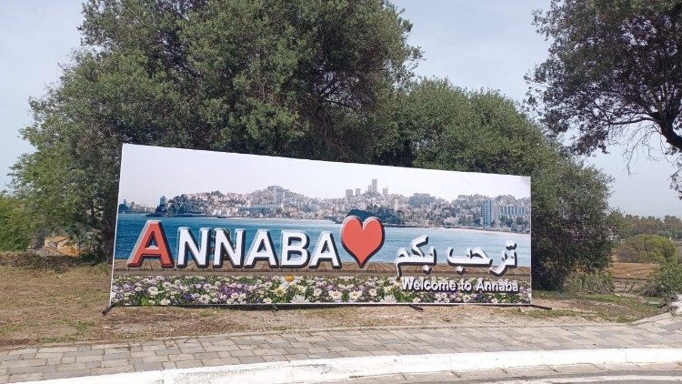 Il benvenuto ai visitatori di Annaba