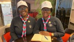 As escuteiras, Josemi Ribeiro e Fernanda Vieira - Luanda