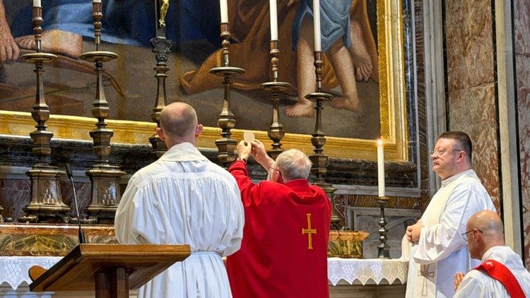 Metropolita krakowski senior podkreślił, że „katastrofalne skutki odrzucenia prawdy objawiają się w najbardziej fundamentalnych sferach naszego życia” (ks. Paweł Rytel-Andrianik)