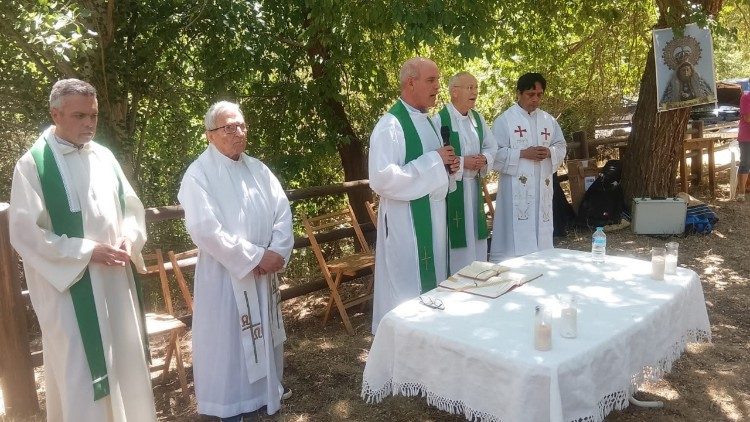 Celebraci&oacute;n eucar&iacute;stica en Hu&eacute;neja