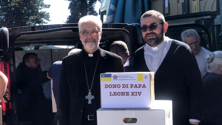 Monsignor Luis Mar&igrave;n de San Mart&igrave;n e don Marco Semehen
