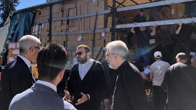 Arkivyskupas Luisas Marínas de San Martínas lankosi Šv. Sofijos bazilikoje