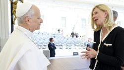 Papa Leoni XIV takon kryetaren e "Cross Catholic Outreach" Michele Sagarino