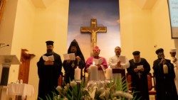 Líderes religiosos cristianos se reunieron en Dubái para orar ecuménicamente por la paz.