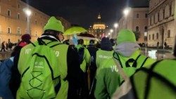 2026.01.05 I Volontari del Giubileo compiono l'ultimo pellegrinaggio alla Porta Santa
