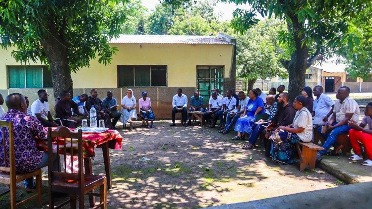 1&deg; encontro dos agentes de pastoral da Diocese de Caia prepara empossamento de D. Ant&oacute;nio Constantino