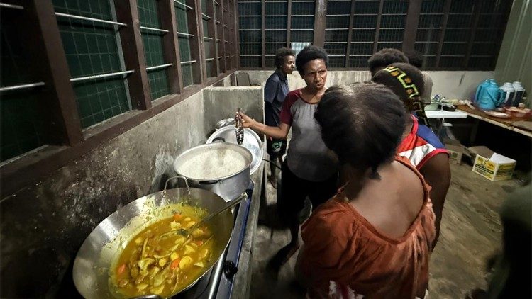 Szkoła prowadzona przez parafię w Papui-Nowej Gwinei